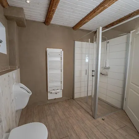 Grosszuegiges Mit Grossem Garten In Alleinlage * Nibøl