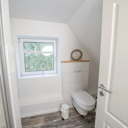 Grosszuegiges Mit Grossem Garten In Alleinlage Feriehus Nibøl